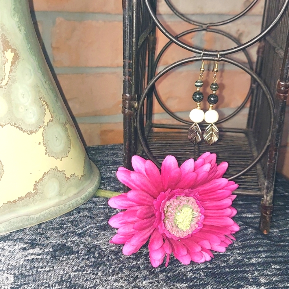 Cute stone-look & leaf dangle earrings